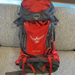 Osprey Volt 60 Men's Backpack - Red and Gray